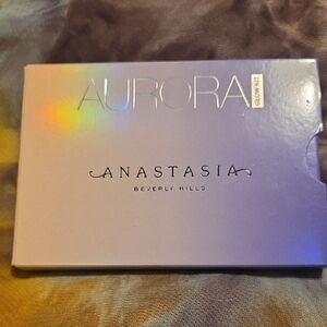Anastasia Beverly Hills Aurora Glow Kit